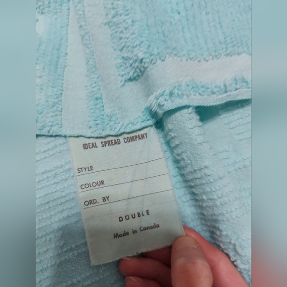 Turquoise vintage blanket - Picture 3 of 8